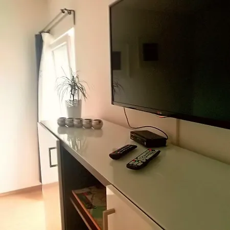 Fewo Laubegast Apartman *